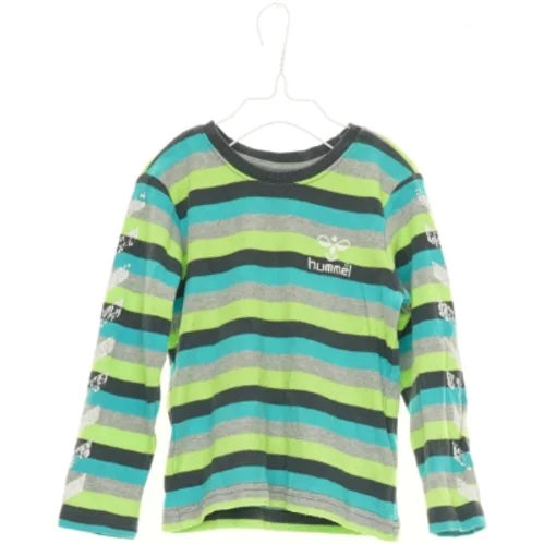 Bluse fra Hummel (str. 92 cm)