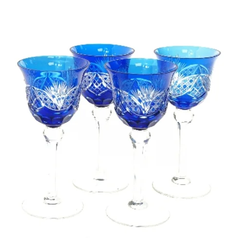 Blå vinglas med mønster, 4 stk (str. 4 stk Ø 8,5 cm længde 19 cm)