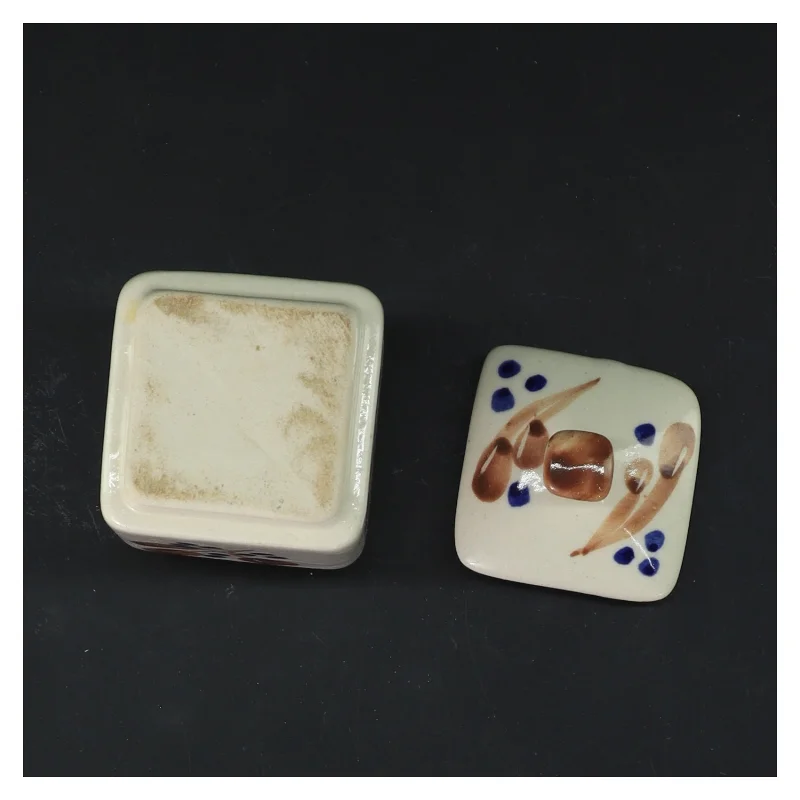 Keramikkrukke med låg (str. 10 cm)