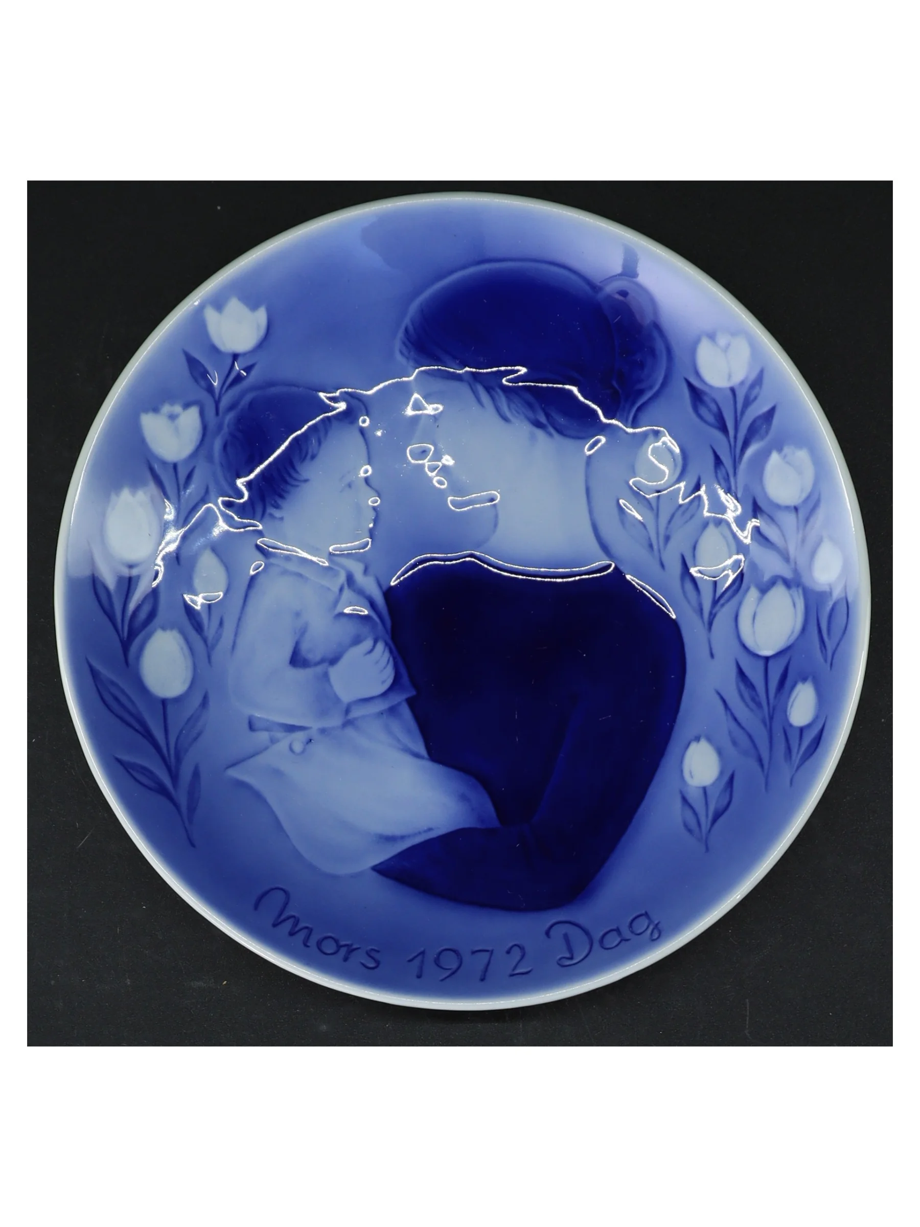 Blå dekorativ porcelænstallerken, mors dag 1972