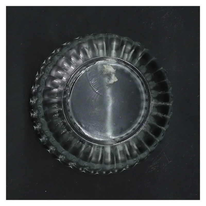 Glasvase med riflet design (str. Ø 7,5 cm længde 8 cm)