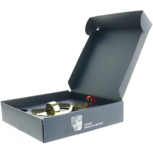 Engel lysestage med batteridrevet lysdekoration fra Sirius (str. 22 x 20 cm)