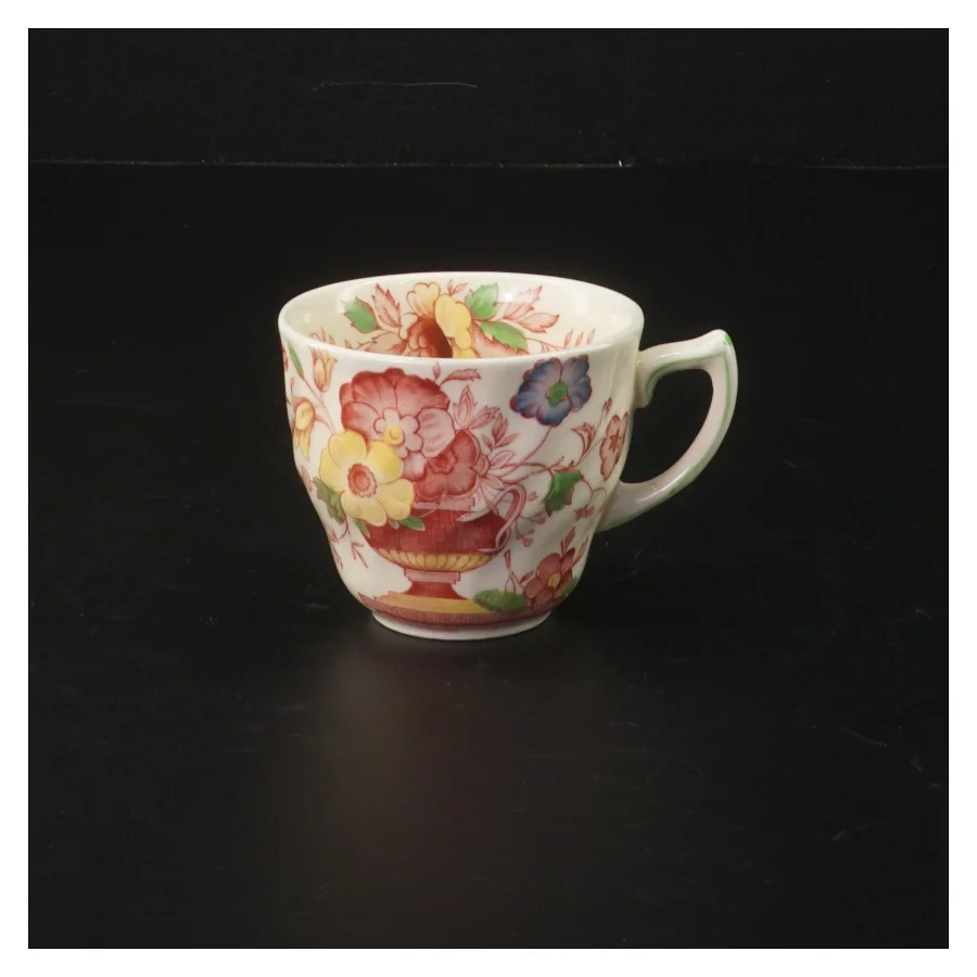 Kop med blomstermønster fra Royal Doulton (str. H 6 cm ø. 6,5 cm)