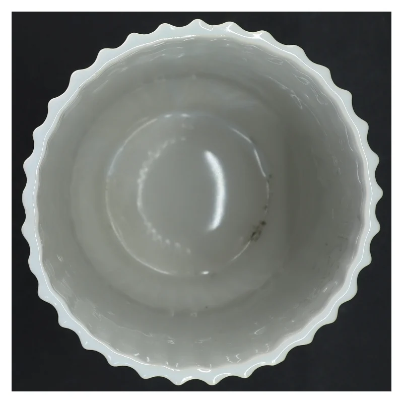 Hvid porcelænsvase (str. 26 x 14 cm)