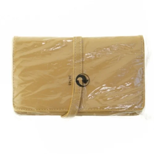 Beige pung i plastic (str. 19x11 cm)