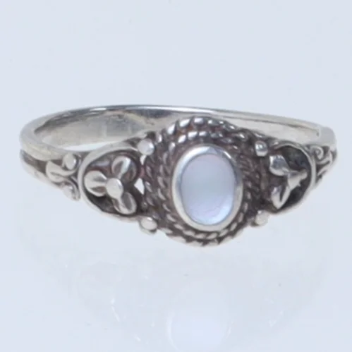 Sølvring med perlemor indlæg (str. 50 mm)