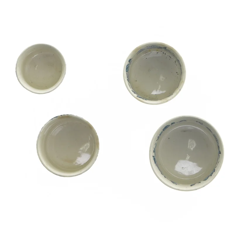 Sæt af 4 blomstrede antikke porcelænskrukker (str. 4 stk Ø 6,5 & 5 & 7,5 & 6,5 cm)