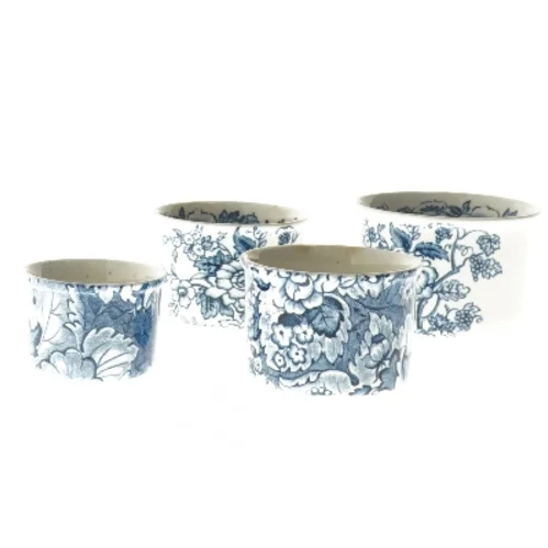 Sæt af 4 blomstrede antikke porcelænskrukker (str. 4 stk Ø 6,5 & 5 & 7,5 & 6,5 cm)