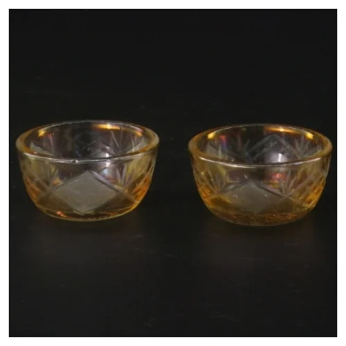 Små skåle i farvet glas (str. Ø. 5,5 cm)