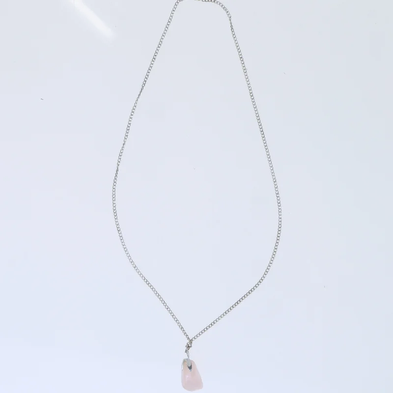 Halskæde med pink vedhæng (str. 50 cm)