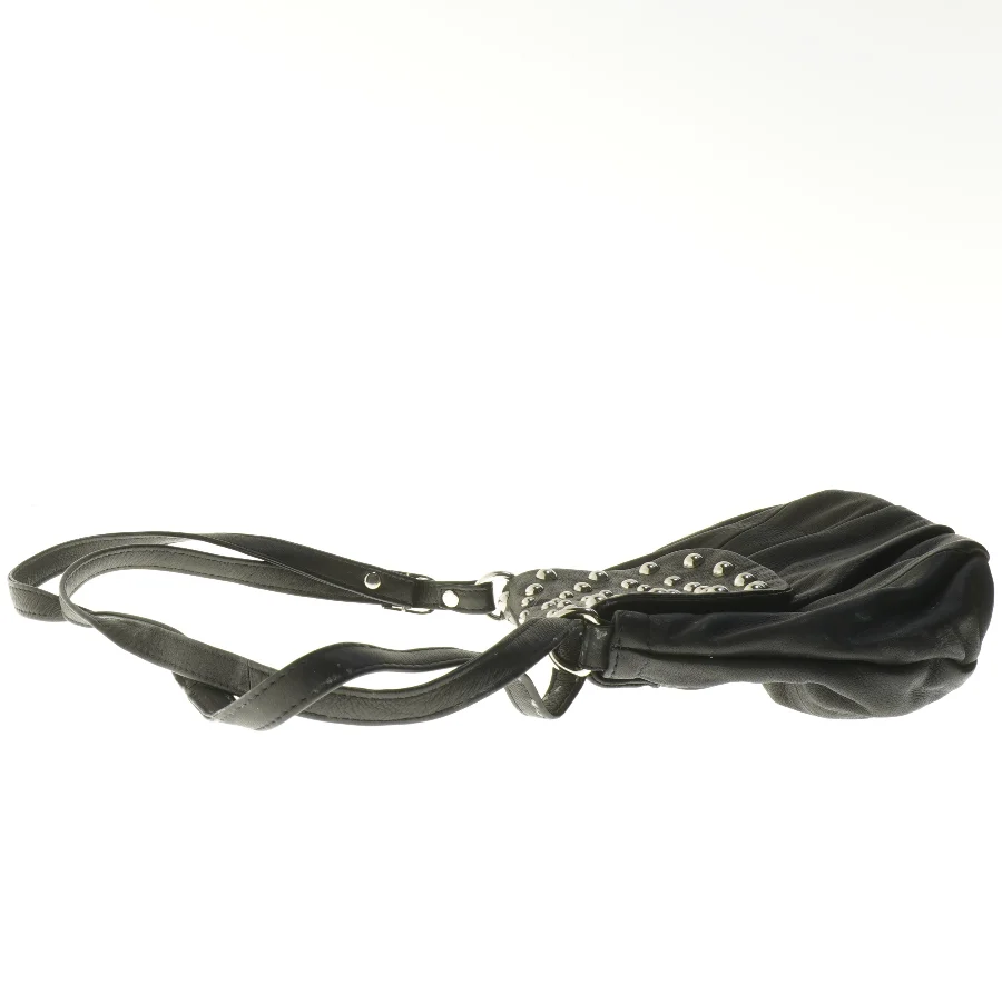 Sort skuldertaske med nitter (str. 25x18 cm)