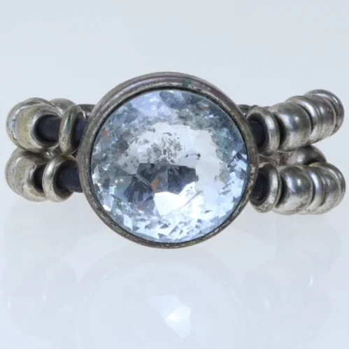 Armbånd med stor sten (str. Ø 6 cm)