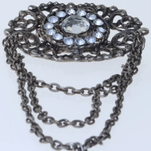 Vintage broche med kæde (str. 5,5 cm)