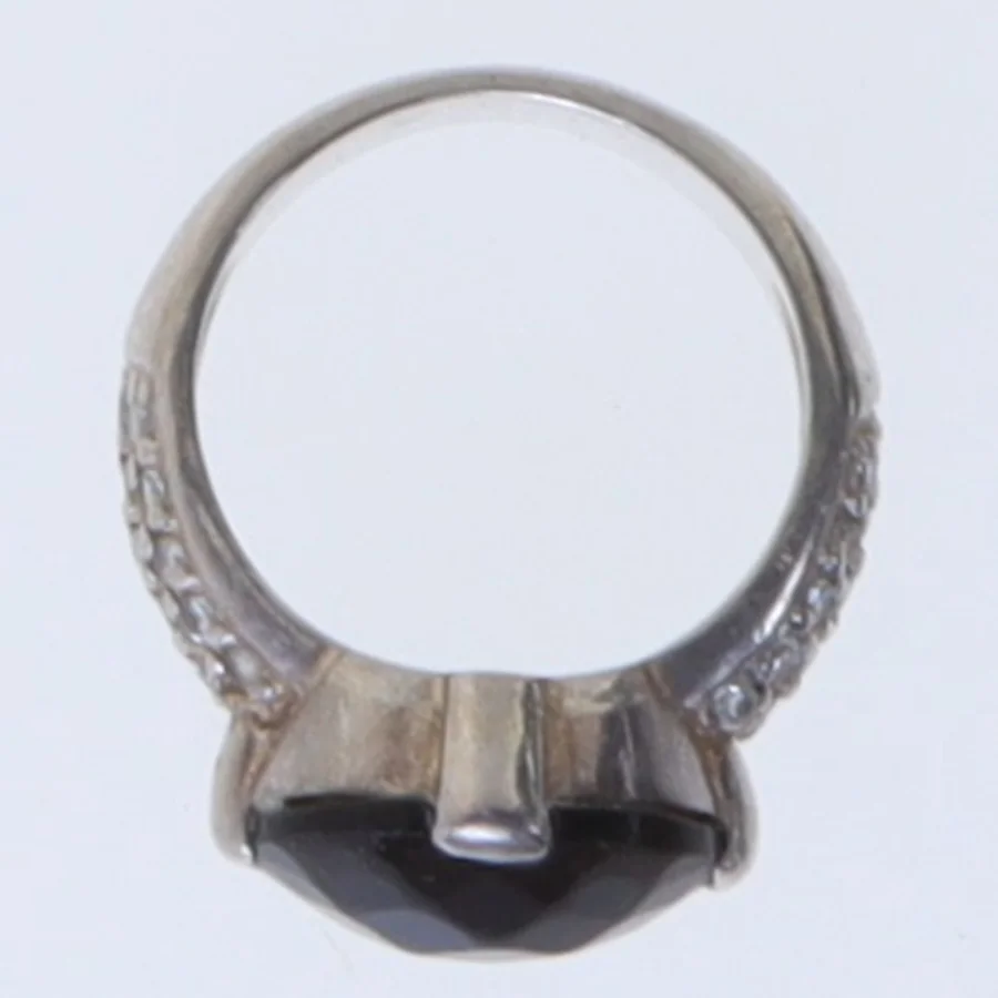 Ring med brun sten (str. 55 mm)