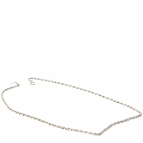 Sølvfarvet halskæde (str. 45 cm)