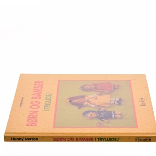 Børn og bamser i trylledej af Henny Iversen (Bog)