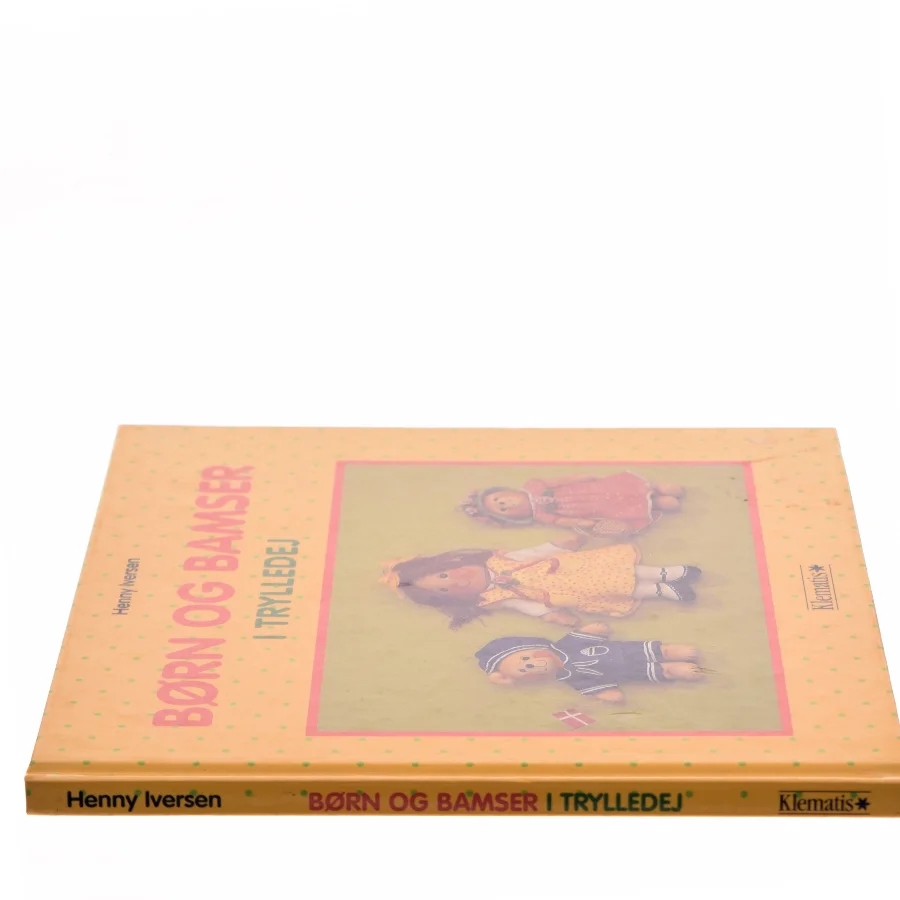 Børn og bamser i trylledej af Henny Iversen (Bog)