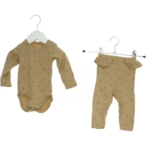 Sæt børnetøj fra Sofie Schnoor (str. 62 cm)