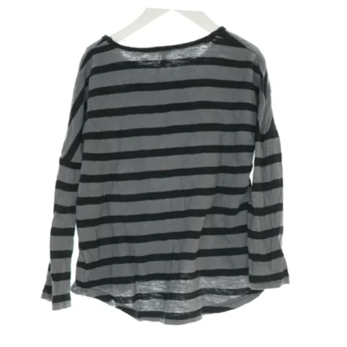 Bluse med striber (str. 7-8 år)