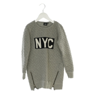 Trøje fra Sofie Schnoor (str. 140)