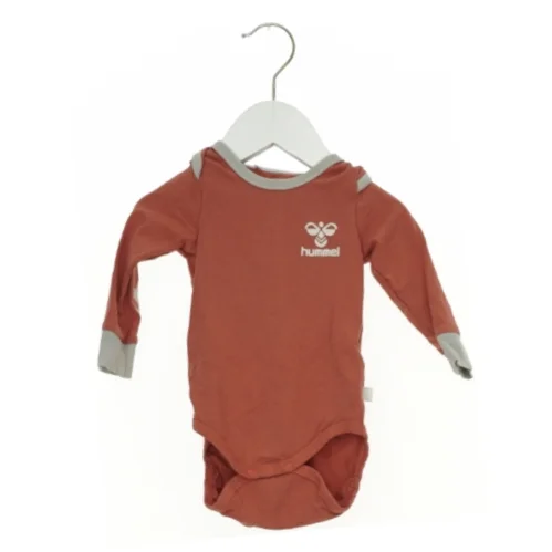 Bodystocking fra Hummel (str. 68 cm)