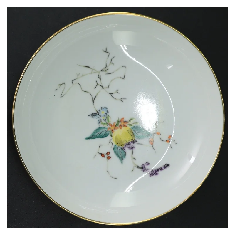 Porcelænsfad med dekoration (str. Ø. 20 cm)