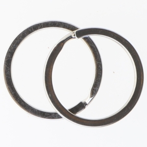 Nøgleringe i metal (str. Ø 3,5 cm)
