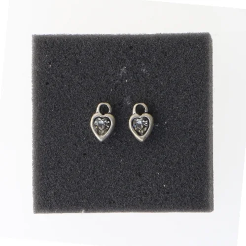 Hjerteformede vedhæng fra DYRBERG KERN (str. 1,5 cm)