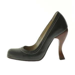 John Fluevog  sko (str. 36 )