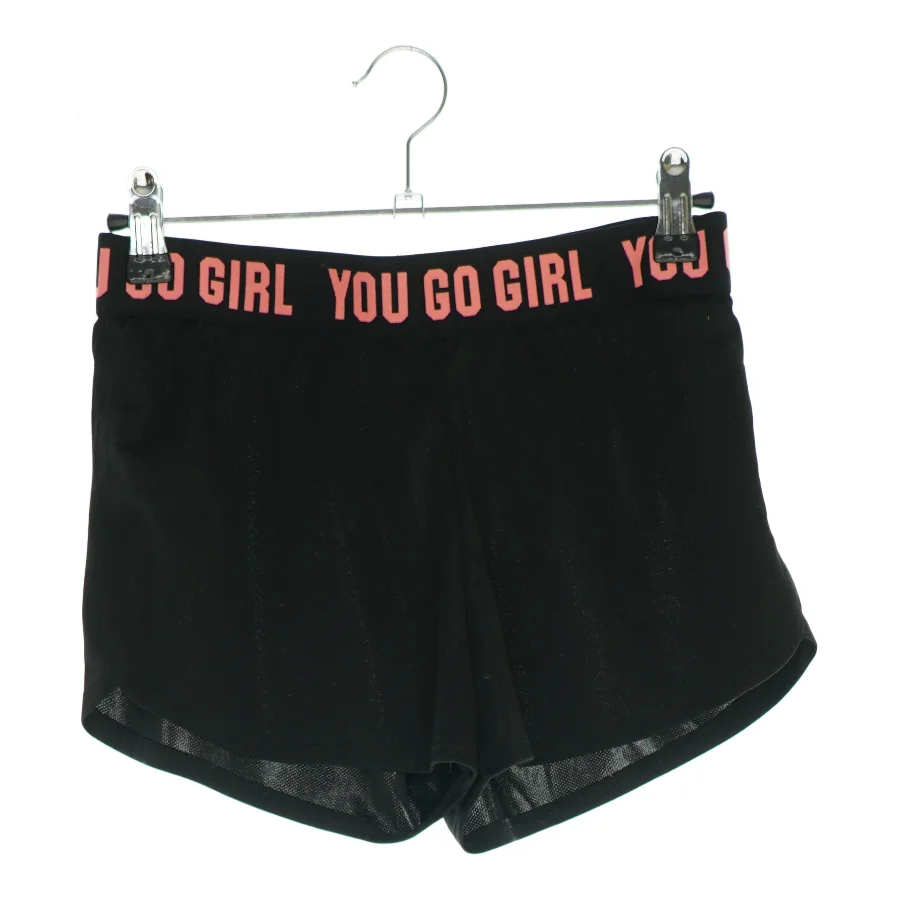 Shorts fra H&M (str. 146)