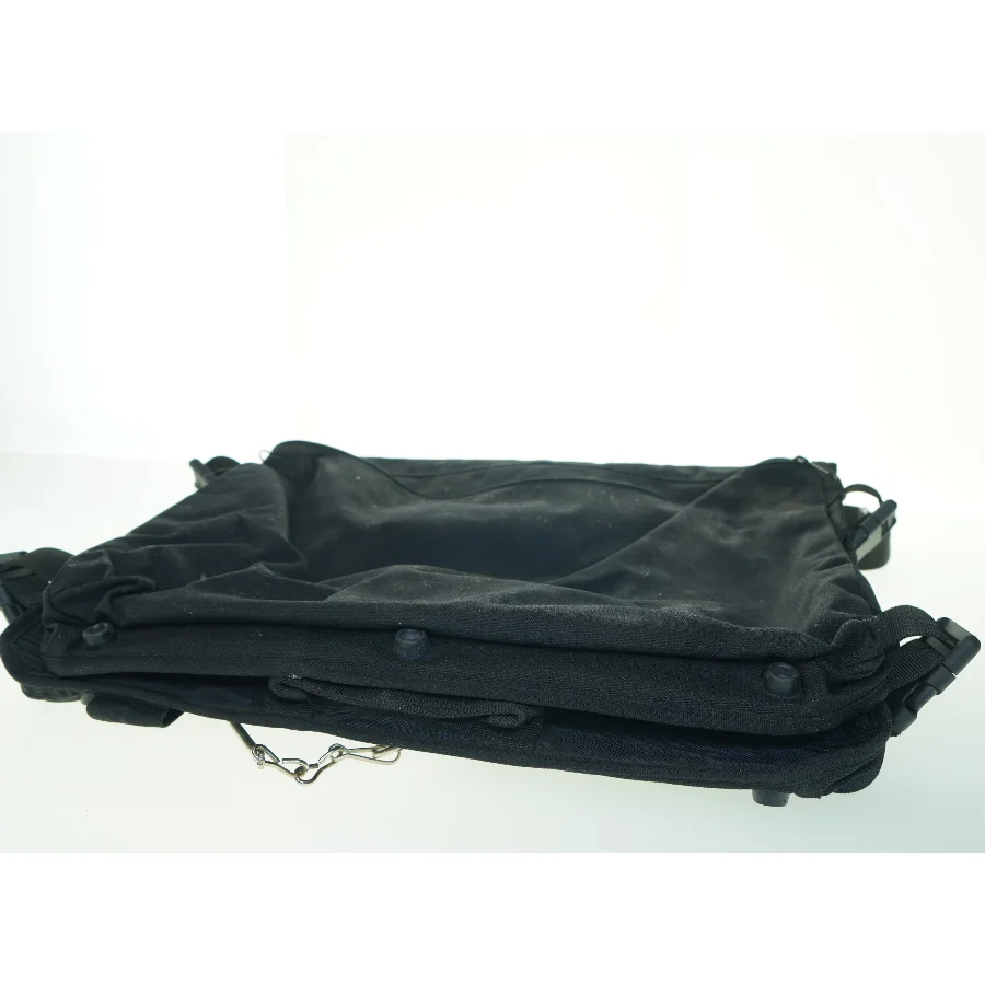 Sort rejsetaske med hjul (str. 60x40 cm)