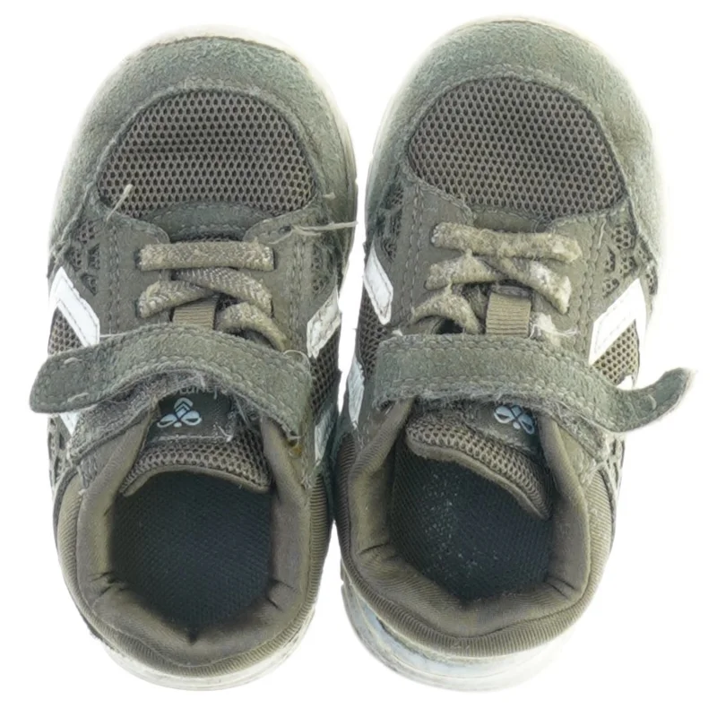 Sko fra Hummel (str. 23)