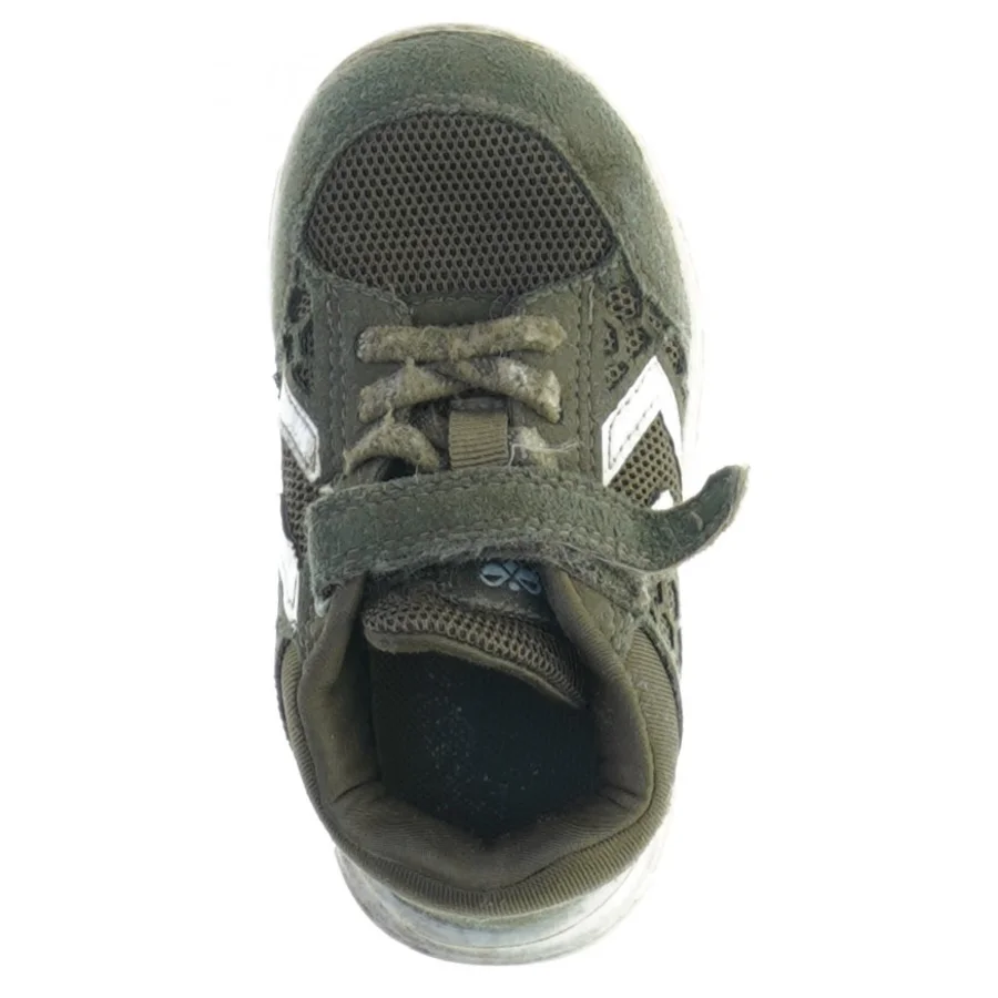 Sko fra Hummel (str. 23)