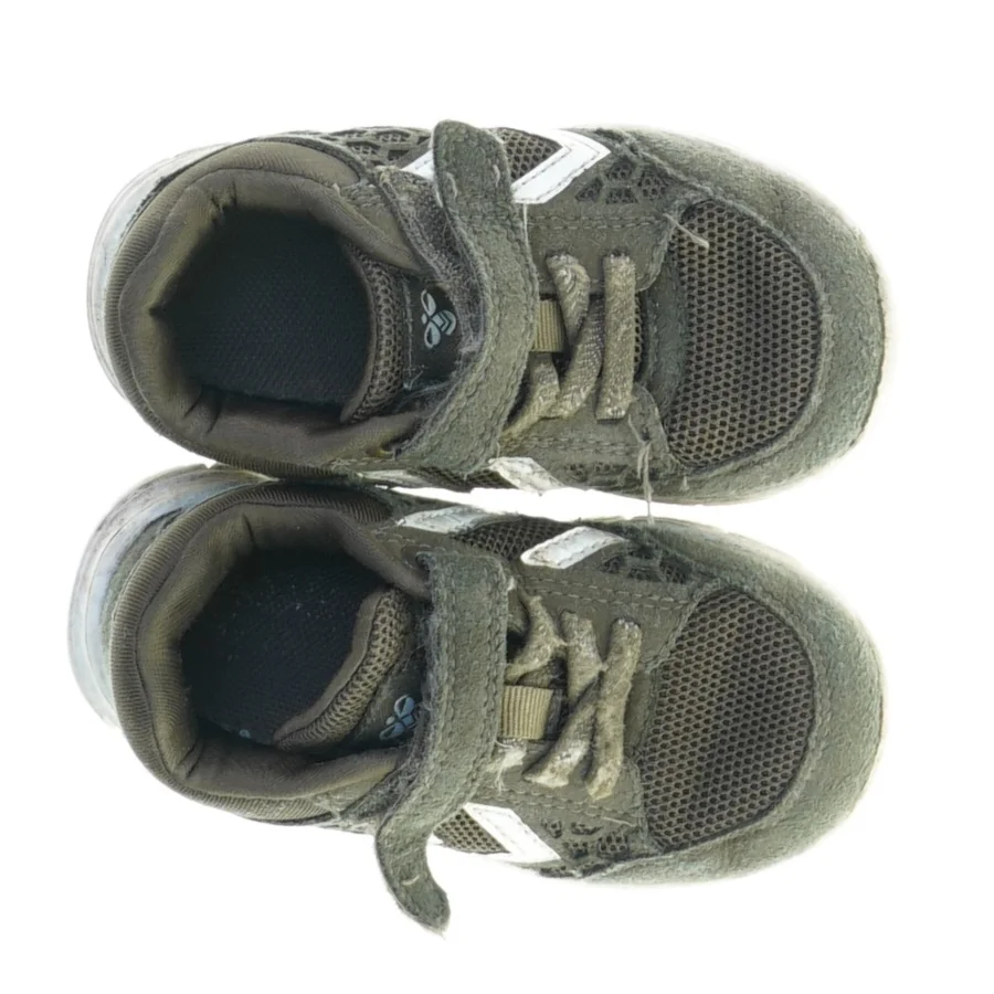 Sko fra Hummel (str. 23)