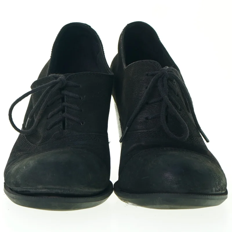 Højhælet fra Vagabond (str. 40)