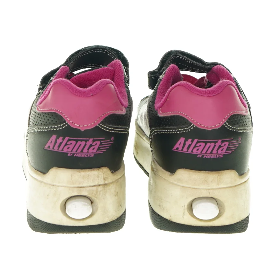 Sneakers med hjul under fra Atlanta