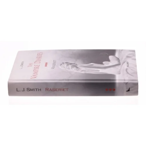 The vampire diaries. #3, Raseriet af L. J. Smith (Bog)