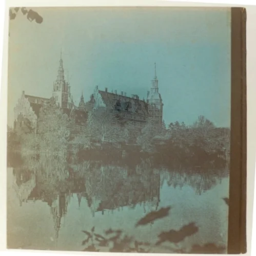 Bog om Danmarks kongeslotte