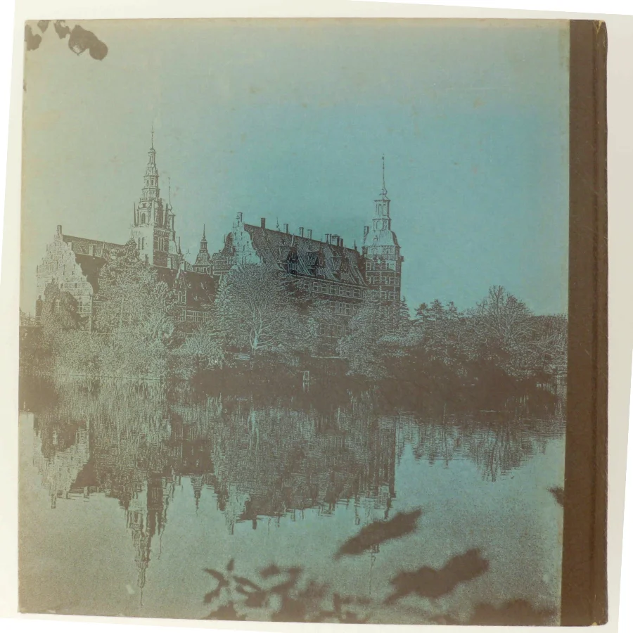 Bog om Danmarks kongeslotte