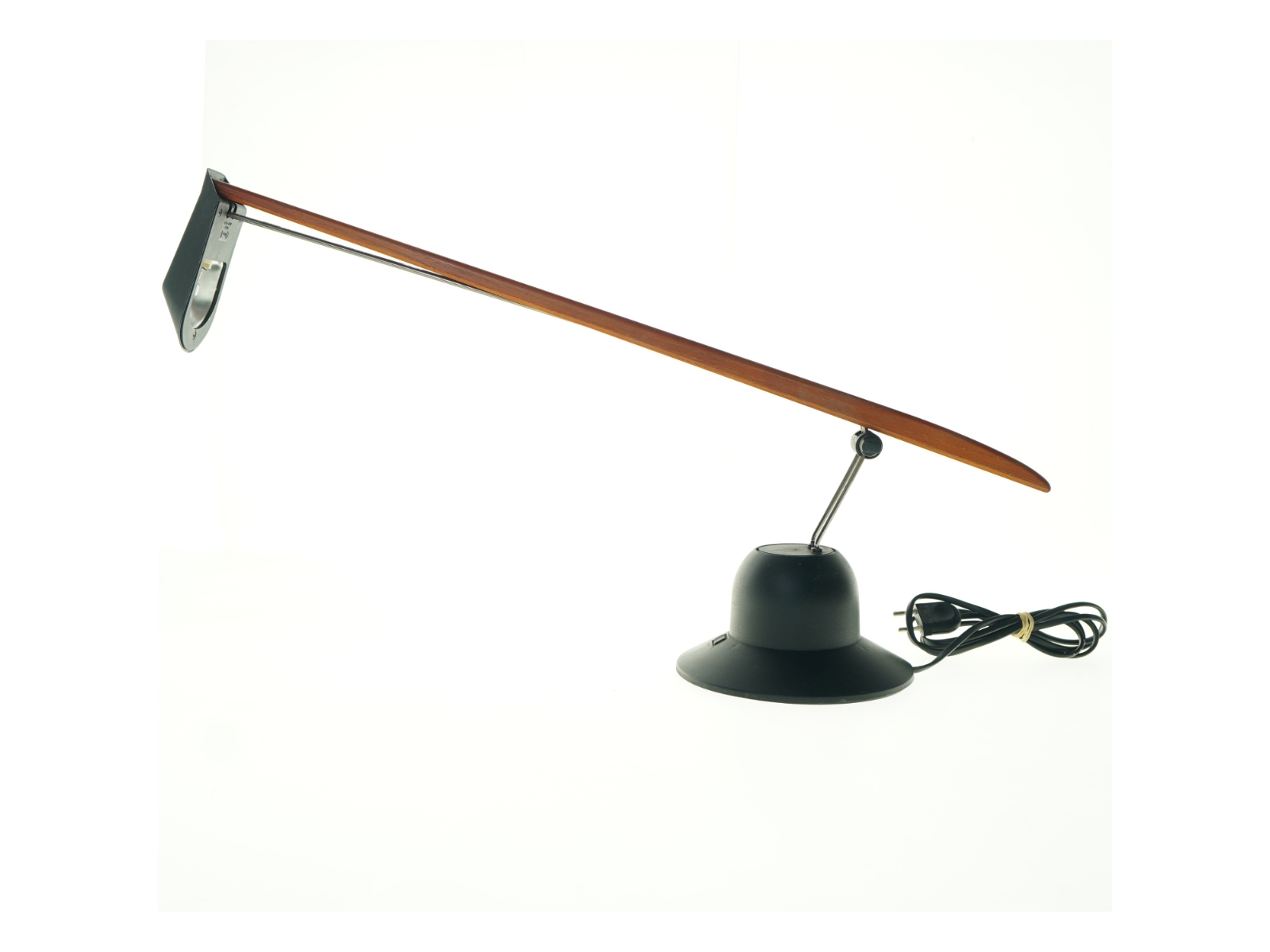 Bordlampe med træ og metal (str. Længde 68 cm)