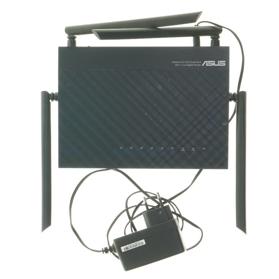 Asus router med antenner fra Asus (str. 20,5x15 cm)