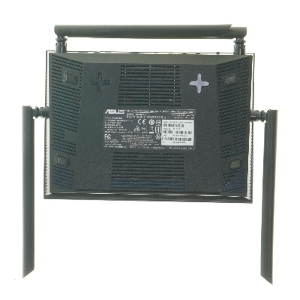 Asus router med antenner fra Asus (str. 20,5x15 cm)