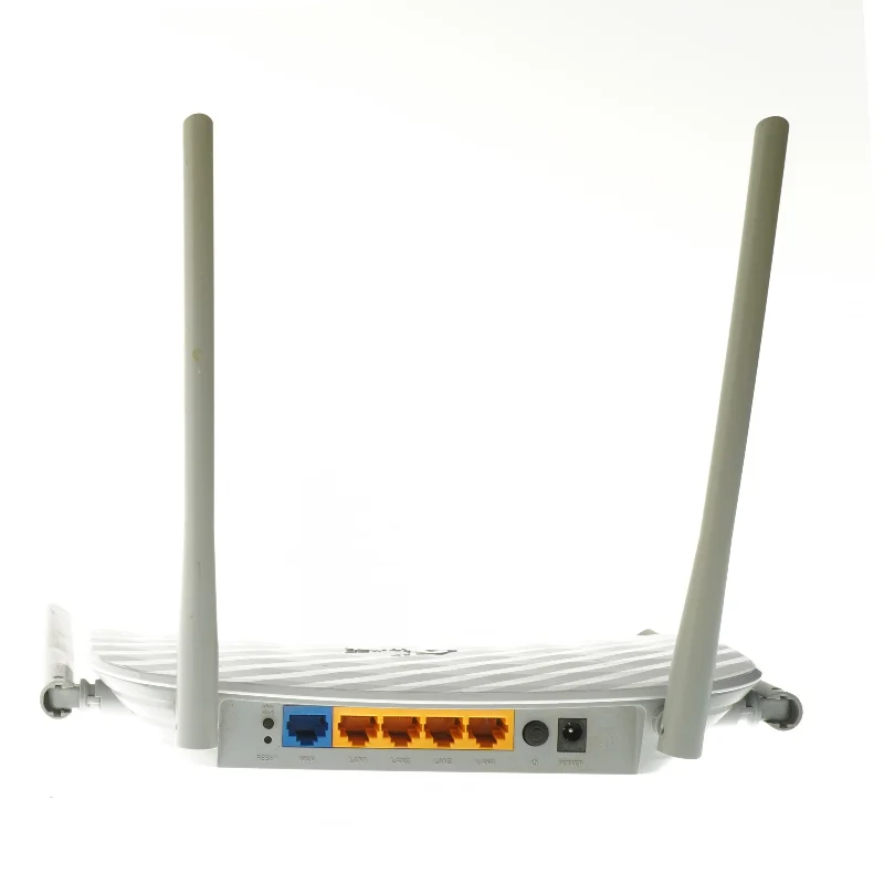 TP-Link router fra TP-Link (str. 23x14 cm)