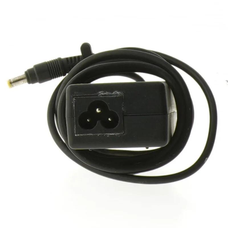 Strømforsyning til bærbar computer fra HP (str. 10,5x4,5 cm)