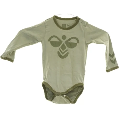 Bodystocking fra Hummel (str. 80 cm)