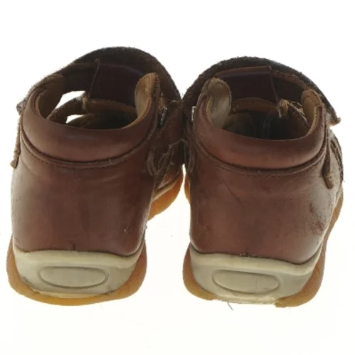 Brune børnesandaler str. 25 fra Bisgaard (str. 25 )