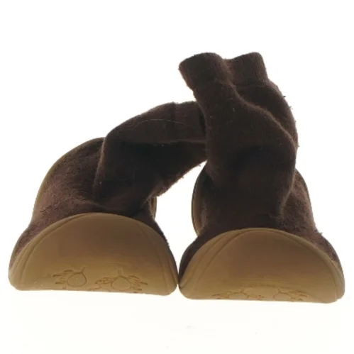 Brune børnesko med gummisål fra Konges Sløjd (str. 25 )