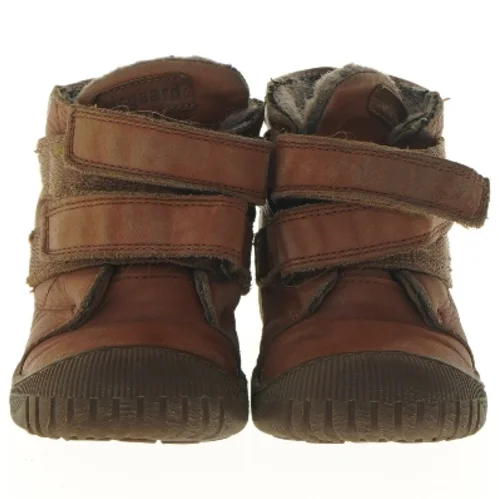 Brune børnestøvler med velcro fra bisgaard (str. 26 )