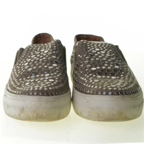 Sko fra Vince Kamuto (str. 38)