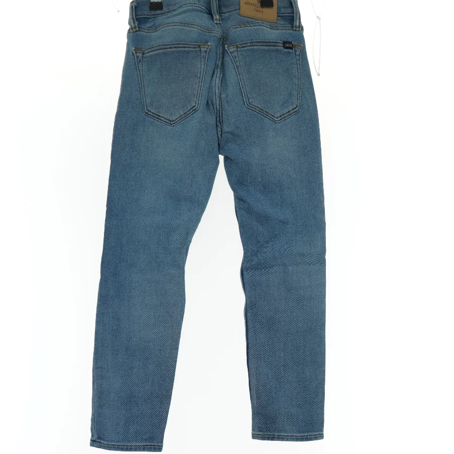 Jeans fra Abercrombie (str. 140 cm)